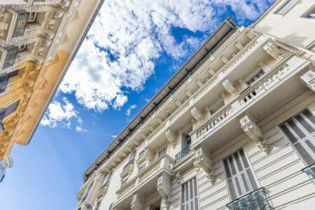 L'impact du tourisme sur le marché immobilier de la Côte d'Azur
