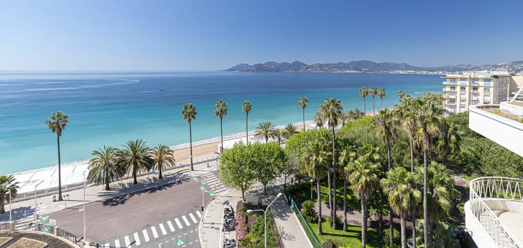 NOTRE AGENCE IMMOBILIÈRE À CANNES