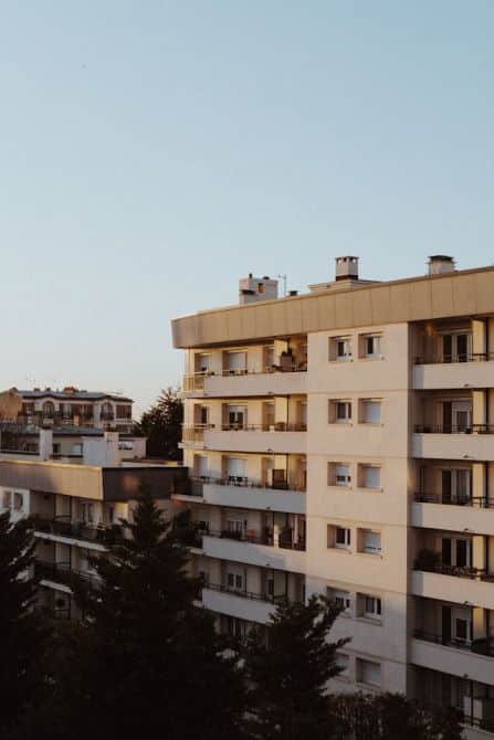 Guide pour estimer le prix de vente de votre bien immobilier Facteurs-specifiques-bien-immobilier